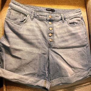 Simply Vera Button Fly Shorts 16W